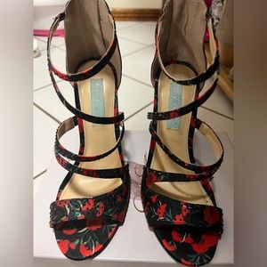 Betsy Johnson heels size 7